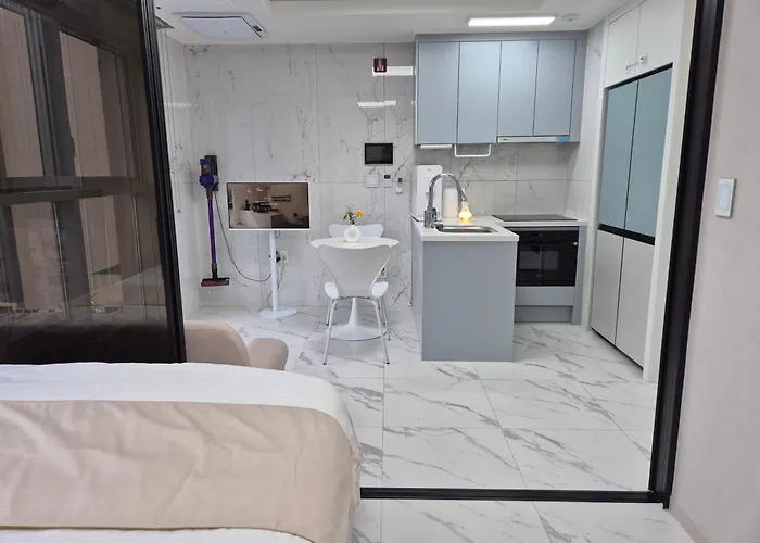 Hall, Namdaemun, Myeongdong Family Appartement *